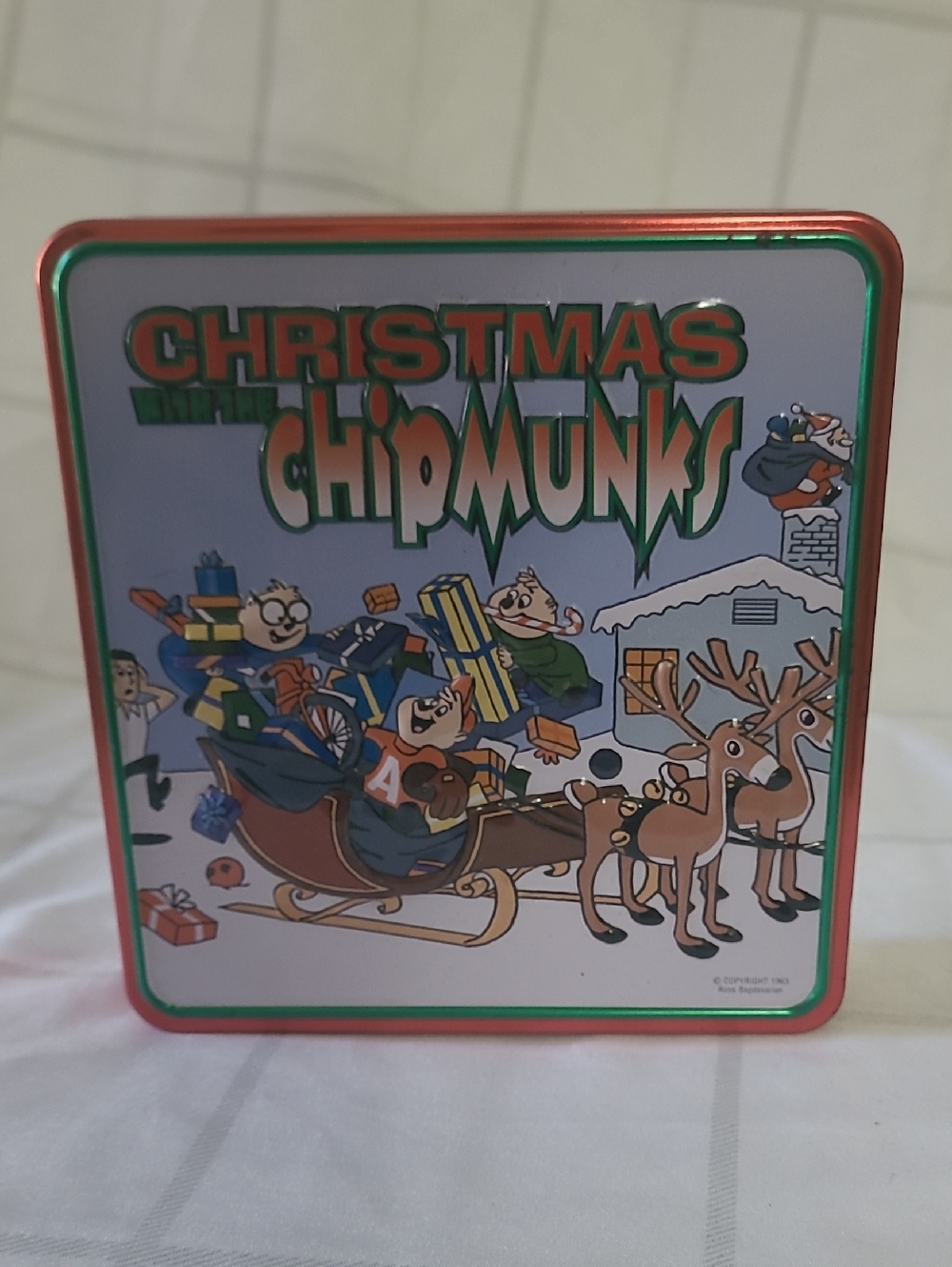 Christmas With The Chipmunks Metal Tin Can w/Attached Lid Tin ONLY 2007